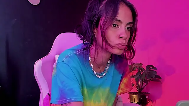 Juanadearco5 online show from March 5, 2025, 2:56 pm