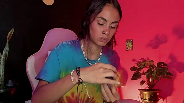 Juanadearco5 online show from March 5, 2025, 11:49 am