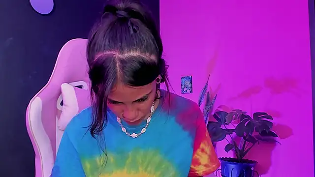 Juanadearco5 online show from February 24, 2025, 2:58 pm