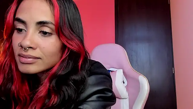 Juanadearco5 online show from September 14, 2025, 10:21 pm