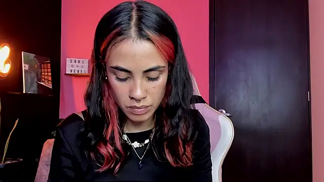 Juanadearco5 online show from September 22, 2025, 9:10 pm