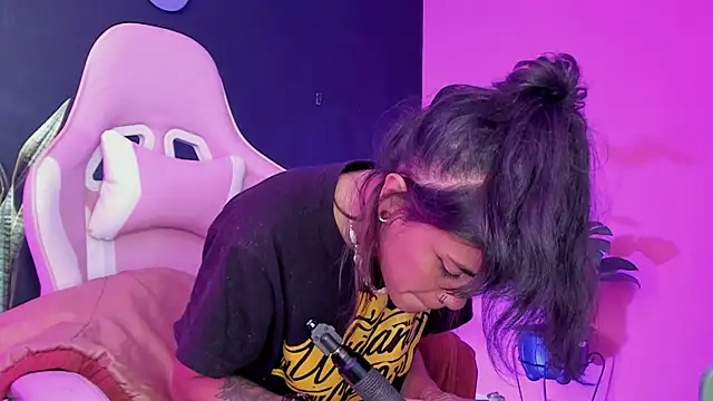 Juanadearco5 online show from February 26, 2025, 3:54 pm