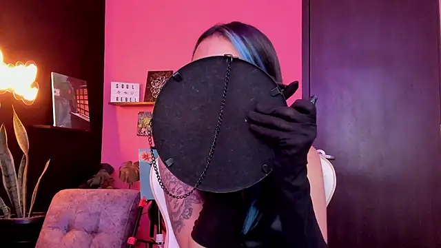 Juanadearco5 online show from October 31, 2025, 1:19 pm