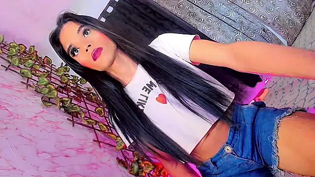 Snapshot of gilbanys_22 chatting on April 10, 2026, 3:24 am gilbanys 22 online show from April 10, 2026, 3:24 am