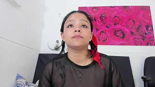 Snapshot of Tiffanny_Rose_ chatting on December 12, 2024, 10:09 pm Tiffanny Rose online show from December 12, 2024, 10:09 pm