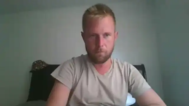 Snapshot of W1LBURN chatting on June 24, 2026, 10:07 pm W1LBURN online show from June 24, 2026, 10:07 pm