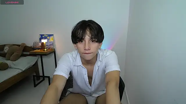 Snapshot of valentino_rigatti chatting on January 25, 2025, 11:22 pm valentino rigatti online show from January 25, 2025, 11:22 pm