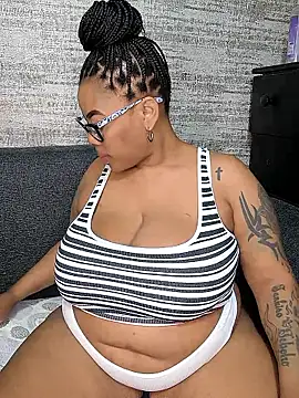 Snapshot of ExclusiveLeexx chatting on January 16, 2026, 9:57 am ExclusiveLeexx online show from January 16, 2026, 9:57 am