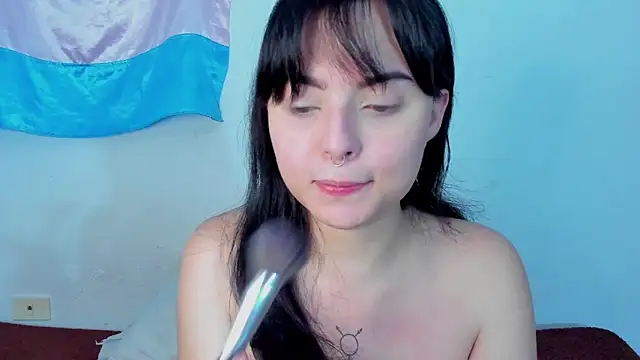 Snapshot of elizabethtaylorxxx chatting on April 18, 2026, 6:43 pm elizabethtaylorxxx online show from April 18, 2026, 6:43 pm