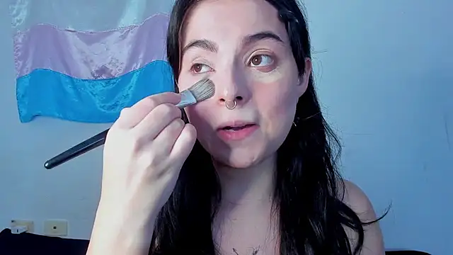 Snapshot of elizabethtaylorxxx chatting on June 15, 2026, 2:17 pm elizabethtaylorxxx online show from June 15, 2026, 2:17 pm