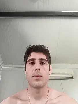 arenn1997 online show from May 12, 2026, 12:11 pm