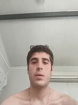 arenn1997 online show from May 14, 2026, 12:02 pm