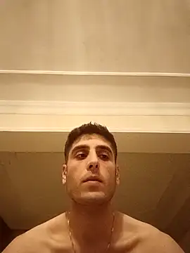 arenn1997 online show from November 14, 2025, 10:02 pm