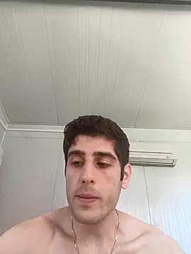 arenn1997 online show from May 7, 2026, 12:08 pm