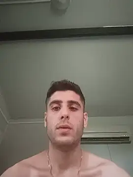 arenn1997 online show from May 20, 2026, 12:02 pm