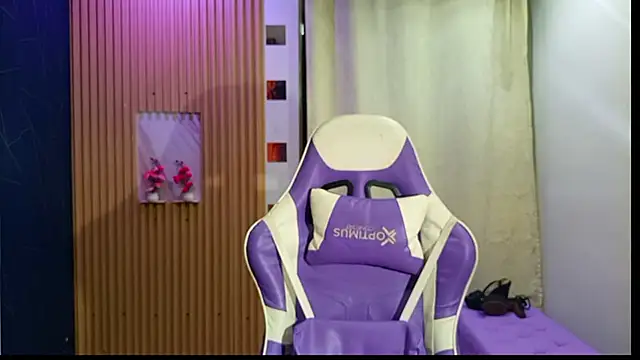 Cataleyalove ADY online show from October 2, 2025, 7:56 am