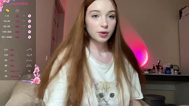 Snapshot of cinnabon_girls chatting on February 5, 2025, 10:33 pm cinnabon girls online show from February 5, 2025, 10:33 pm