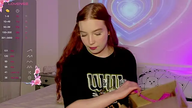 Snapshot of cinnabon_girls chatting on March 15, 2025, 9:38 pm cinnabon girls online show from March 15, 2025, 9:38 pm