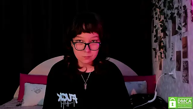 dreamgirllovee online show from September 27, 2025, 3:34 am