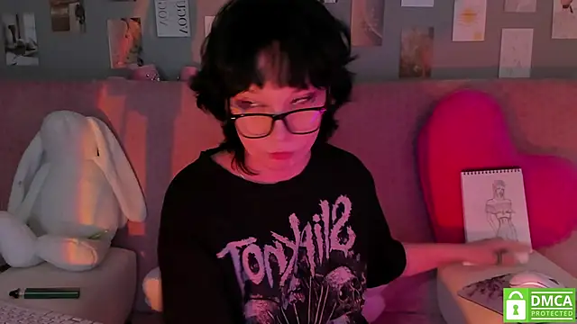 dreamgirllovee online show from March 5, 2025, 6:01 am