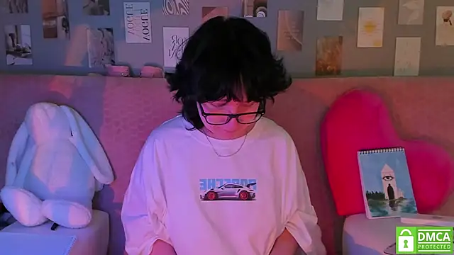 dreamgirllovee online show from March 22, 2025, 7:15 am