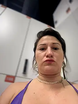 Snapshot of ZhenjaPoledance chatting on October 20, 2025, 6:48 am ZhenjaPoledance online show from October 20, 2025, 6:48 am