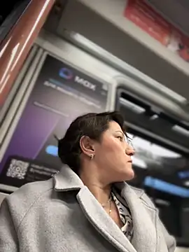 Snapshot of ZhenjaPoledance chatting on October 12, 2025, 8:37 am ZhenjaPoledance online show from October 12, 2025, 8:37 am