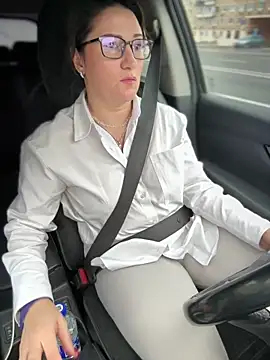 Snapshot of ZhenjaPoledance chatting on October 26, 2025, 7:09 am ZhenjaPoledance online show from October 26, 2025, 7:09 am