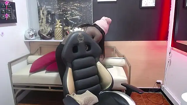 enderlis online show from March 12, 2025, 2:20 am