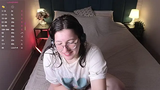 Peneloppa Star online show from October 14, 2025, 9:47 pm