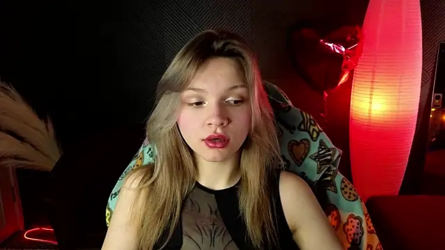 LitaBrom online show from March 19, 2025, 4:14 am