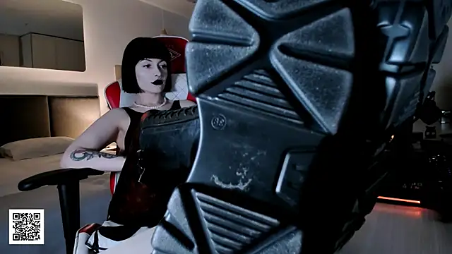 Snapshot of _Goddess_Misha_ chatting on November 9, 2025, 8:57 pm Goddess Misha online show from November 9, 2025, 8:57 pm