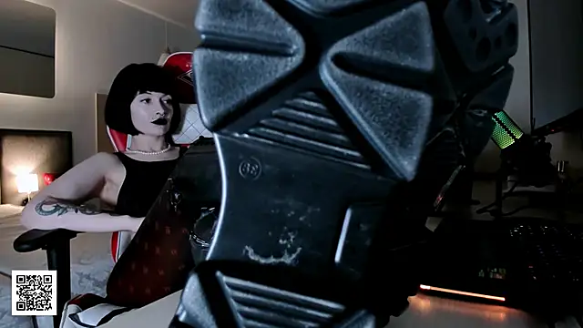 Snapshot of _Goddess_Misha_ chatting on November 14, 2025, 9:07 pm Goddess Misha online show from November 14, 2025, 9:07 pm