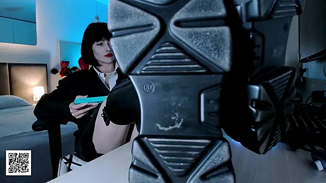 Snapshot of _Goddess_Misha_ chatting on November 6, 2025, 9:08 pm Goddess Misha online show from November 6, 2025, 9:08 pm