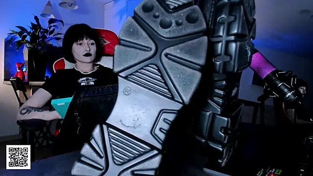 Snapshot of _Goddess_Misha_ chatting on February 4, 2026, 9:10 pm Goddess Misha online show from February 4, 2026, 9:10 pm