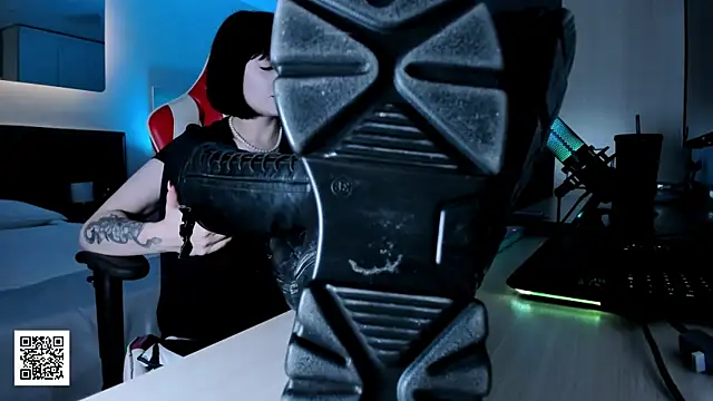 Snapshot of _Goddess_Misha_ chatting on November 3, 2025, 9:18 pm Goddess Misha online show from November 3, 2025, 9:18 pm