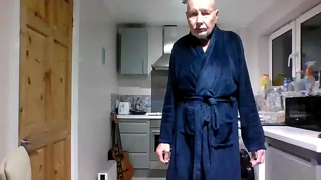 Snapshot of jimmybenido chatting on October 30, 2025, 5:32 pm jimmybenido online show from October 30, 2025, 5:32 pm