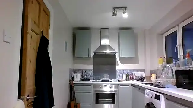 Snapshot of jimmybenido chatting on October 31, 2025, 5:31 pm jimmybenido online show from October 31, 2025, 5:31 pm