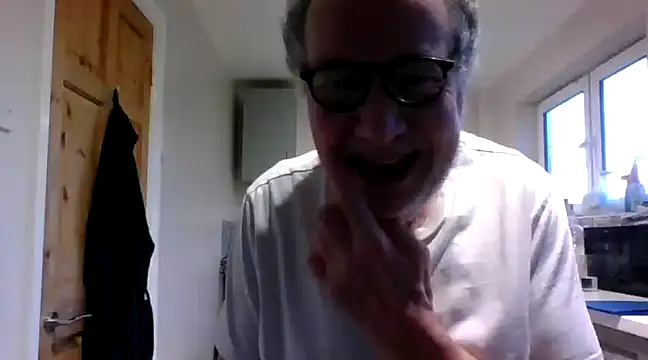 Snapshot of jimmybenido chatting on February 4, 2025, 5:12 pm jimmybenido online show from February 4, 2025, 5:12 pm