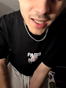 Snapshot of Nayr005 chatting on February 11, 2026, 6:52 pm Nayr005 online show from February 11, 2026, 6:52 pm