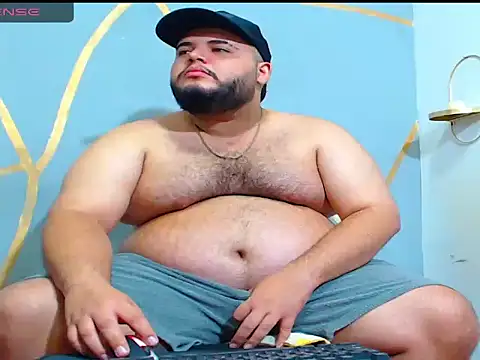 Snapshot of damian_chubby chatting on November 5, 2025, 10:46 pm damian chubby online show from November 5, 2025, 10:46 pm