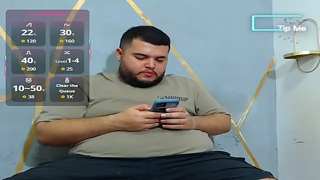 Snapshot of damian_chubby chatting on October 14, 2025, 12:33 am damian chubby online show from October 14, 2025, 12:33 am