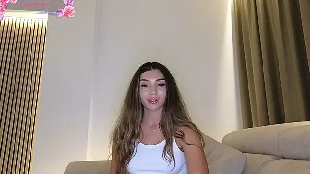 ReyaSophia online show from October 11, 2025, 8:10 pm