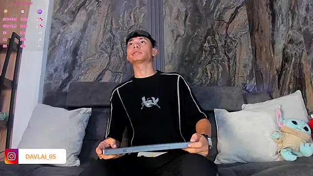 Daviid laidd online show from April 9, 2026, 9:32 pm