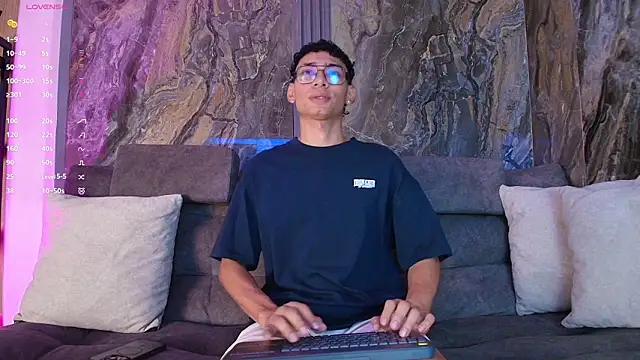 Daviid laidd online show from March 3, 2026, 7:43 pm