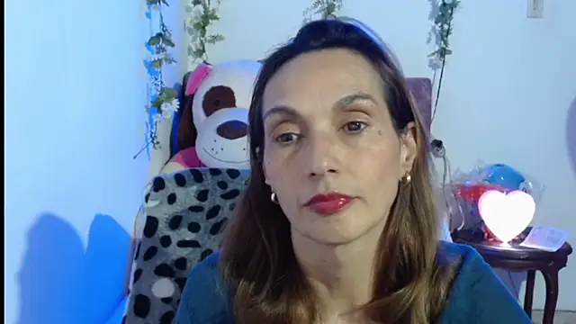 Snapshot of italagomez_ chatting on November 14, 2025, 12:25 am italagomez online show from November 14, 2025, 12:25 am