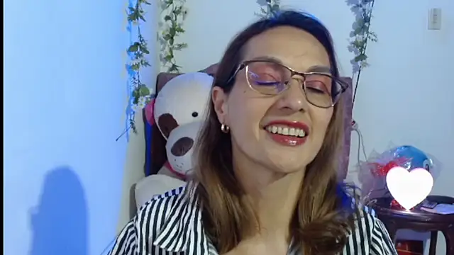 Snapshot of italagomez_ chatting on November 17, 2025, 11:09 pm italagomez online show from November 17, 2025, 11:09 pm