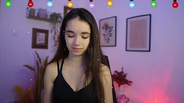 Gia Paige18 online show from December 16, 2025, 2:10 pm