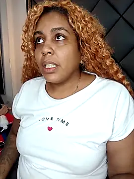 ELLA KELLY online show from April 15, 2026, 11:49 am