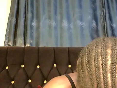 Snapshot of sweetblackbeauty001 chatting on December 22, 2025, 12:44 am sweetblackbeauty001 online show from December 22, 2025, 12:44 am